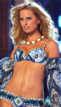 kurkovas-mysteriously-missing-bellybutton