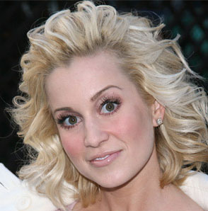 kellie-pickler-plastic-surgery-overkill